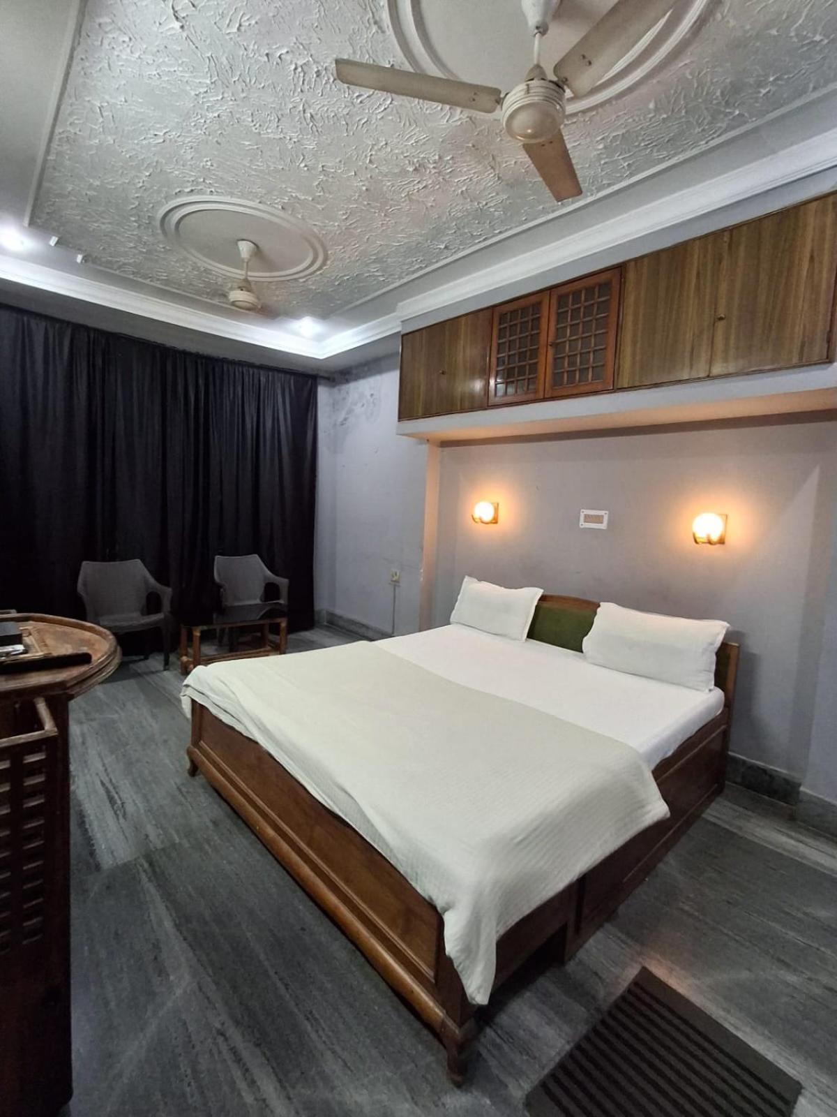 Exotic Villa Homestay グワーハーティー エクステリア 写真