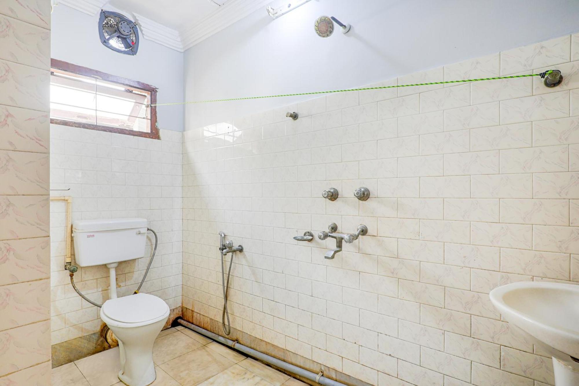 Exotic Villa Homestay グワーハーティー エクステリア 写真