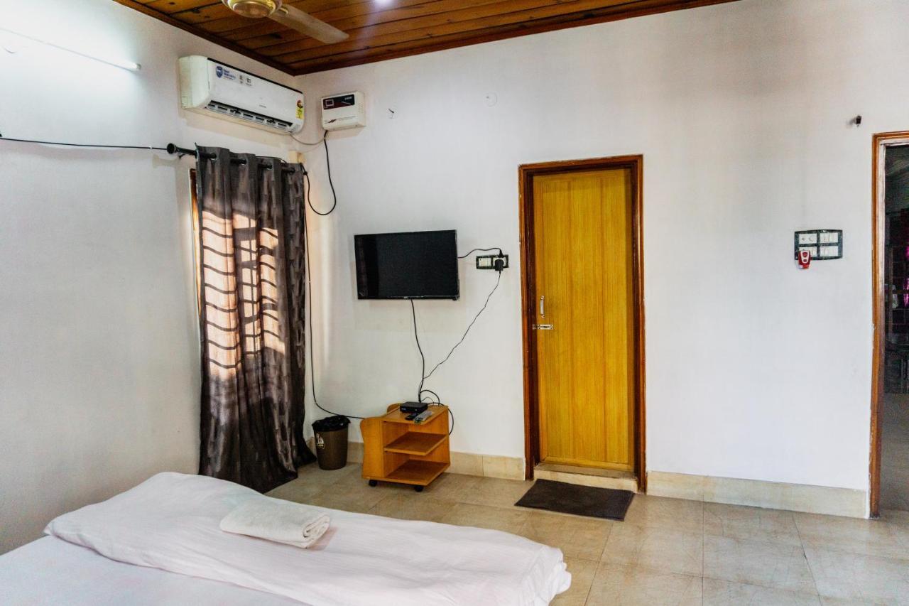 Exotic Villa Homestay グワーハーティー エクステリア 写真